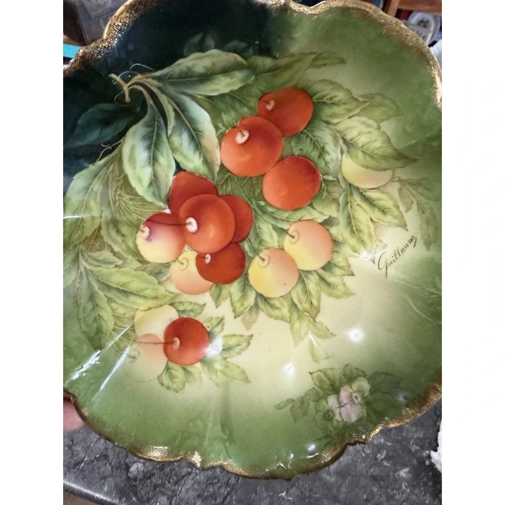 Vtg Bavaria Tirschenreuth Hand‎ Painted Porelain Scalloped Gold Rim Cherry Bowl